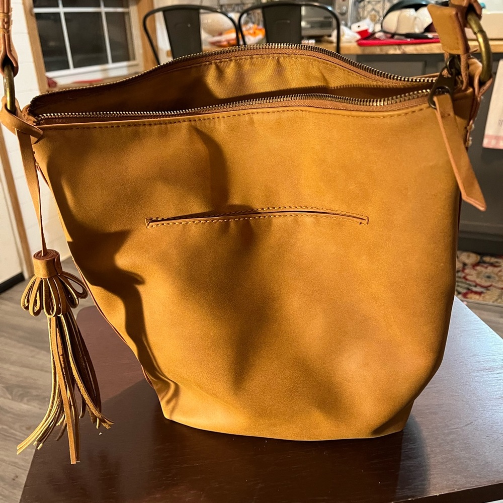 Universal Thread Purse
